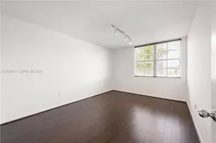 19501 E Country Club Dr, Aventura, FL 33180 - Photo 11
