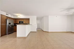 19501 E Country Club Dr, Aventura, FL 33180 - Photo 5