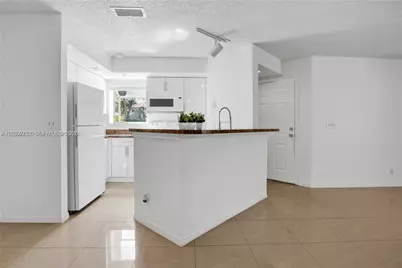 3420 N Pinewalk Dr N #717, Margate, FL 33063 - Photo 3