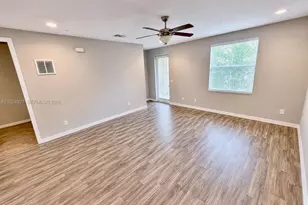 3909 White Peacock Ln, Coconut Creek, FL 33073 - Photo 5