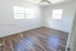 1770 NE 170th St, North Miami Beach, FL 33162 - Photo 7