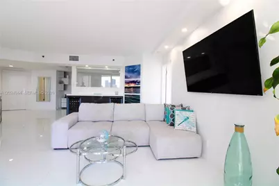 3600 Mystic Pointe Dr #1115, Aventura, FL 33180 - Photo 9