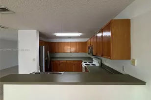 9283 NW 54th St, Sunrise, FL 33351 - Photo 9