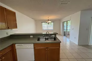 9283 NW 54th St, Sunrise, FL 33351 - Photo 13