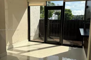 9411 Fontainebleau Blvd, Miami, FL 33172 - Photo 11