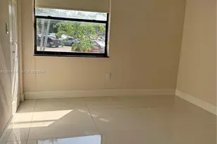 9411 Fontainebleau Blvd, Miami, FL 33172 - Photo 9