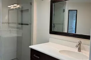 9411 Fontainebleau Blvd, Miami, FL 33172 - Photo 5