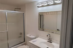 1400 SW 124th Terrace, Pembroke Pines, FL 33027 - Photo 9