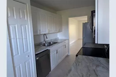 1400 SW 124th Ter #109Q, Pembroke Pines, FL 33027 - Photo 21