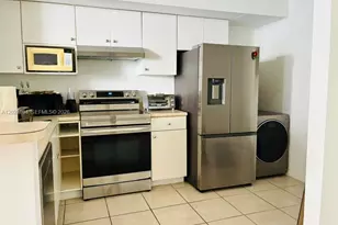 5085 NW 7th St, Miami, FL 33126 - Photo 5