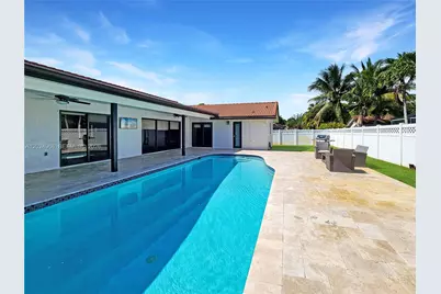1359 NW 112th Ter, Coral Springs, FL 33071 - Photo 17