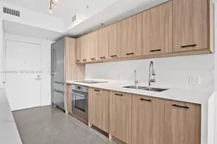 90 SW 3rd St, Miami, FL 33130 - Photo 17