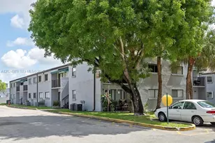 7403 SW 152nd Ave, Miami, FL 33193 - Photo 3