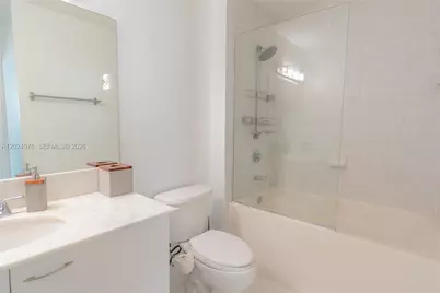 133 NE 2nd Ave #3002, Miami, FL 33132 - Photo 15