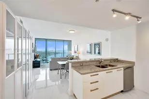601 NE 36th St, Miami, FL 33137 - Photo 3