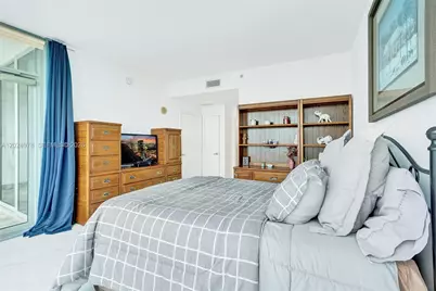 601 NE 36th St #1508, Miami, FL 33137 - Photo 21