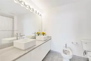 601 NE 36th St, Miami, FL 33137 - Photo 23