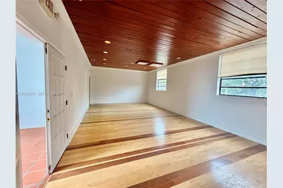 3080 SW 8th St, Miami, FL 33135 - Photo 29