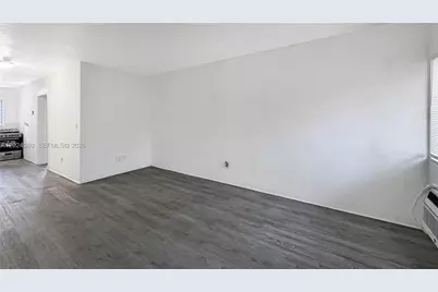7717 Byron Ave #9, Miami Beach, FL 33141 - Photo 9