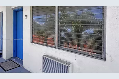 7717 Byron Ave #9, Miami Beach, FL 33141 - Photo 17