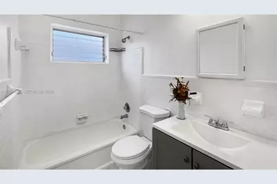 7717 Byron Ave #9, Miami Beach, FL 33141 - Photo 15