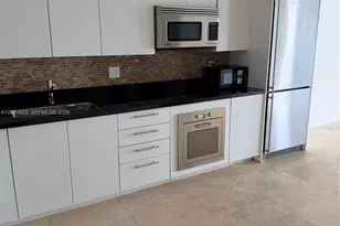 92 SW 3rd St, Miami, FL 33130 - Photo 11
