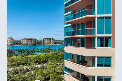 300 S Pointe Dr #1001, Miami Beach, FL 33139 - Photo 49