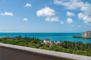 300 South Pointe Dr, Miami Beach, FL 33139 - Photo 31
