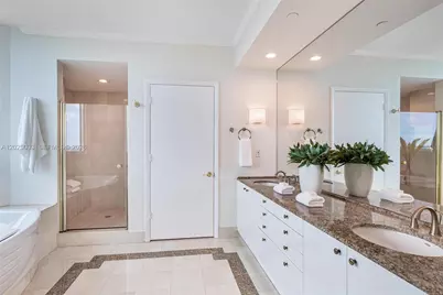 300 S Pointe Dr #1001, Miami Beach, FL 33139 - Photo 21