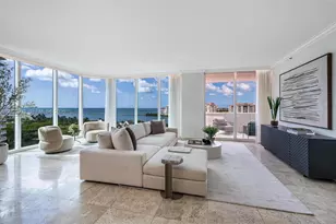 300 South Pointe Dr, Miami Beach, FL 33139 - Photo 1