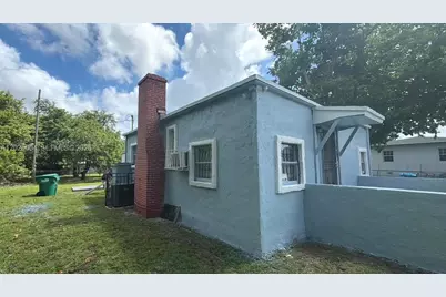 2461 NW 61st St #2461, Miami, FL 33142 - Photo 3