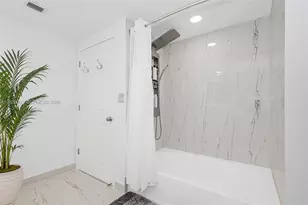 2000 N Bayshore Dr, Miami, FL 33137 - Photo 11