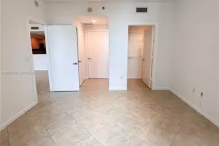 1060 Brickell Ave, Miami, FL 33131 - Photo 9