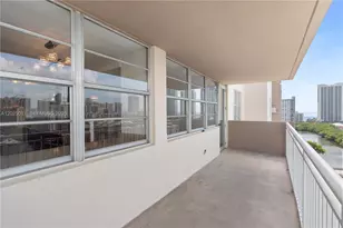 250 174th St, Sunny Isles Beach, FL 33160 - Photo 25