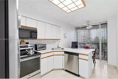 19195 NE 36th Ct #502, Aventura, FL 33180 - Photo 5
