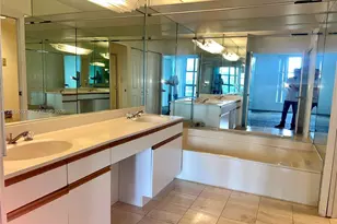 19195 NE 36th Ct, Aventura, FL 33180 - Photo 9