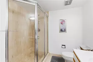 19195 NE 36th Ct, Aventura, FL 33180 - Photo 15