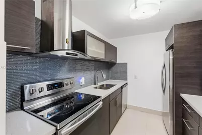 3625 N Country Club Dr #402, Aventura, FL 33180 - Photo 3