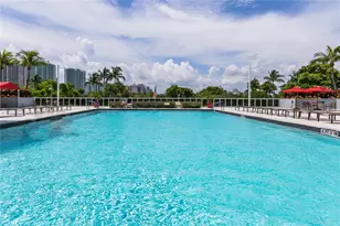3625 N Country Club Dr, Aventura, FL 33180 - Photo 11