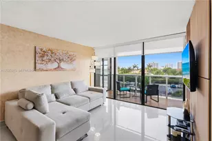3625 N Country Club Dr, Aventura, FL 33180 - Photo 27