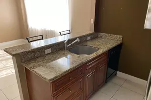 400 SW 2nd St, Miami, FL 33130 - Photo 5