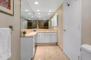 1201 S Ocean Dr, Hollywood, FL 33019 - Photo 21