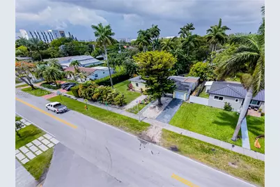 548 East Dr, Miami Springs, FL 33166 - Photo 9