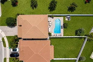 19220 NE 9th Pl, Miami, FL 33179 - Photo 39