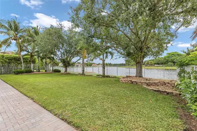 950 Marina Dr, Weston, FL 33327 - Photo 37