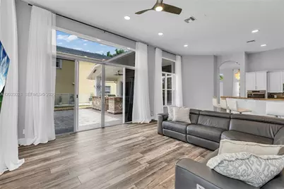 950 Marina Dr, Weston, FL 33327 - Photo 29