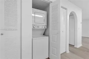 5661 Riverside Dr, Coral Springs, FL 33067 - Photo 9