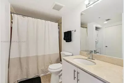 1750 N Bayshore Dr #5611, Miami, FL 33132 - Photo 13