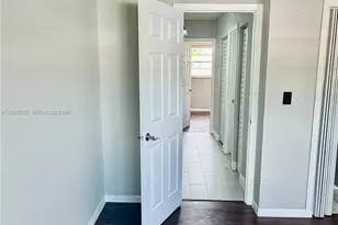 1705 W 57th St, Hialeah, FL 33012 - Photo 33