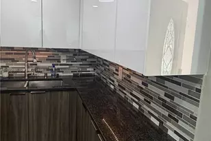 1705 W 57th St, Hialeah, FL 33012 - Photo 11